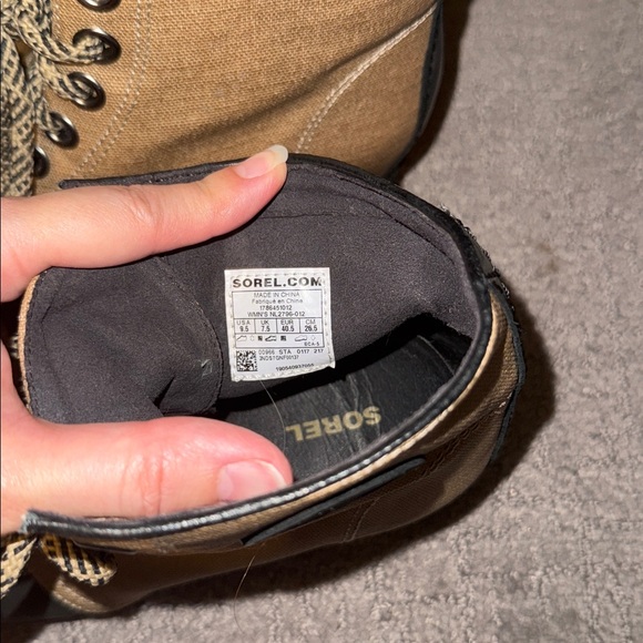 Sorel Two Toned Lace Up Boots Women’s Size 9.5 Winter Brown/Black Good Condition - Picture 7 of 11